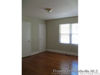 126 Starhill Ave, Fayetteville, NC 28303 - photo 4