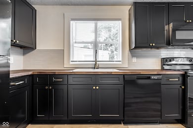 4512 E 21st St, Indianapolis, IN 46218 - photo 7