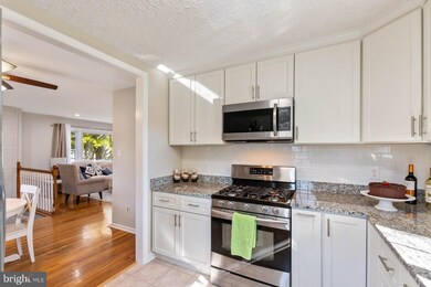 7501 Devries Dr, Lorton, VA 22079 - photo 6