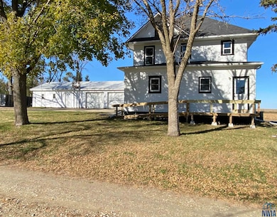 17575 Otter Ave, Le Mars, IA 51031 - photo 2