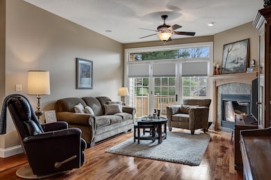 510 Green Coulee Rd unit 3, Onalaska, WI 54650 - photo 3