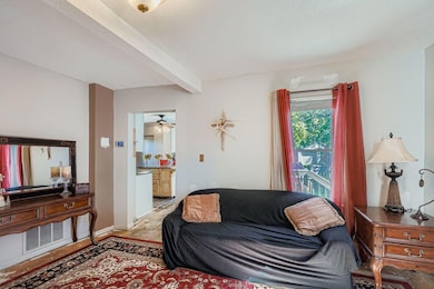 2527 University Ave NE - Web Quality - 008 - 08 Living Room.jpeg