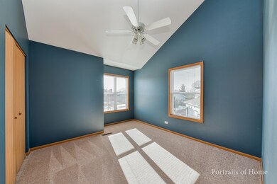 592 Chestnut Dr, Oswego, IL 60543 - photo 7