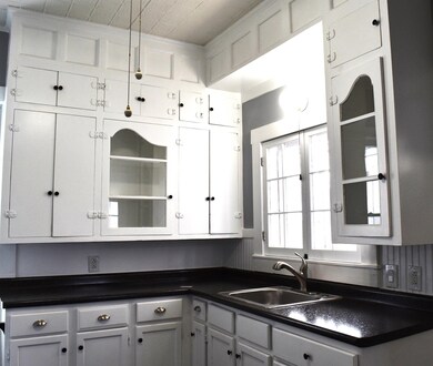 26 Nichols St, Rutland, VT 05701 - photo 4