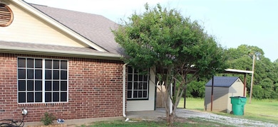 817 Meadowlark Cir, Granbury, TX 76049 - photo 6