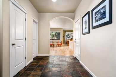63183 Desert Sage St, Bend, OR 97701 - photo 4