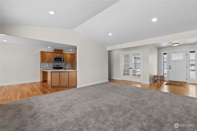 900 N Newport Loop, East Wenatchee, WA 98802 - photo 4