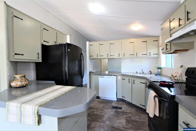 2203 SW Butterfield Dr, Corvallis, OR 97333 - photo 5