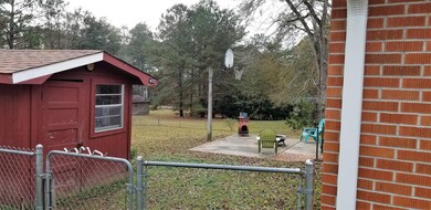 2132 W 10th St, Laurel, MS 39440 - photo 3