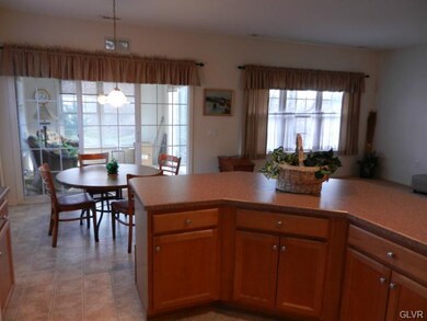 2772 Terrwood Dr E unit 42, Macungie, PA 18062 - photo 6