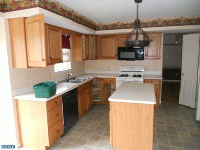 10 Elliot Dr, Reading, PA 19606 - photo 3