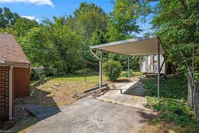 1806 N Dunleith Ave, Winston Salem, NC 27105 - photo 3