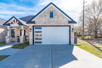 3819 Margaret St, Needville, TX 77461 - photo 3