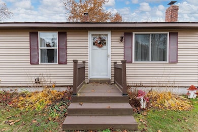 127 Barlen St, Farmington, ME 04938 - photo 2