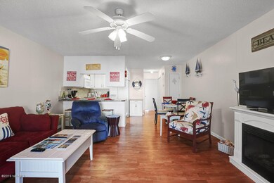 600CarolinaBeachAveS#2D-06