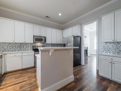 1816 Tennyson Row Mount-MLS_Size-010-16-
