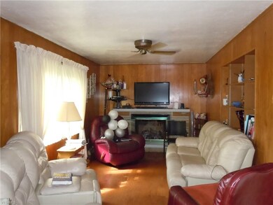 5308 Bartlett Rd, Bedford, OH 44146 - photo 5