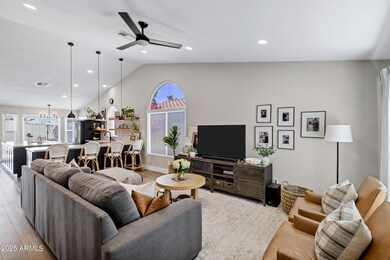 2516 E Taxidea Way-5