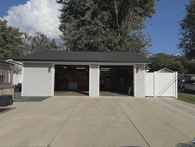 c8196ce4-8f38-4323-a12e-89914535f4c8