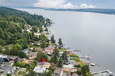 13327 Holmes Point Dr NE, Kirkland, WA 98034 - photo 6