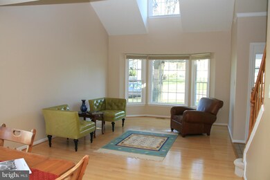 13131 Ladybank Ln, Herndon, VA 20171 - photo 2