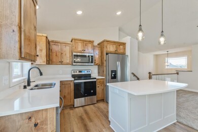 38345 Hunters Ridge Trail, North Branch, MN 55056 - photo 5