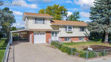 1 car garage and carport for extra parking