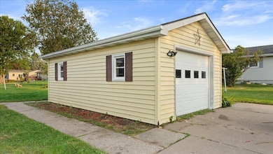 401 Fairview Dr, Viroqua, WI 54665 - photo 3