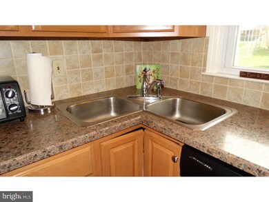 3028 Shakespeare Rd, Bethlehem, PA 18017 - photo 4