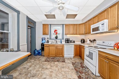 22 East Ave, Hagerstown, MD 21740 - photo 2