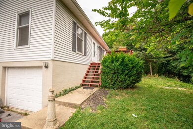 135 Cavalier Dr, Harpers Ferry, WV 25425 - photo 2