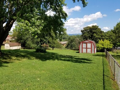 1406 Valley View Dr, Johnson City, TN 37601 - photo 5