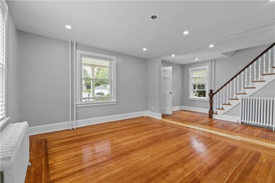 31 Bliss Rd, Newport, RI 02840 - photo 4