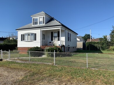 19 Columbus St, South Dartmouth, MA 02748 - photo 4