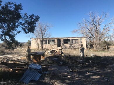 2225 W Harris Rd, Paulden, AZ 86334 - photo 5