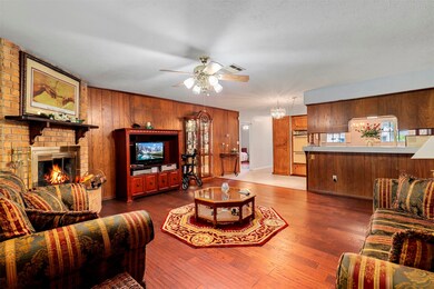 9739 Rambling Trail, Houston, TX 77089 - photo 5