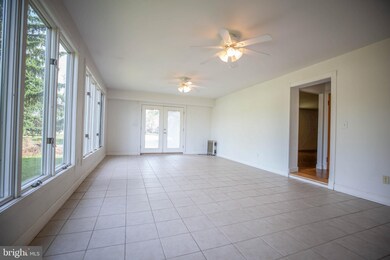 14398 Greenview Dr, Greencastle, PA 17225 - photo 4