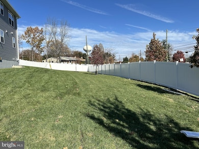 942 Stein Ct, Warminster, PA 18974 - photo 5