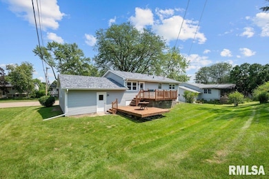 5018 N Harrison St, Davenport, IA 52806 - photo 3