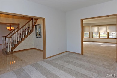 12762 Hezel Ln, Saint Louis, MO 63141 - photo 3