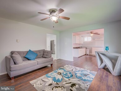 14013 Bauer Dr, Rockville, MD 20853 - photo 4