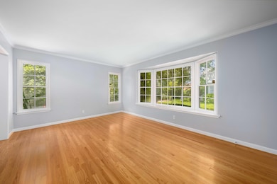 1210 Glenoaks Blvd-7