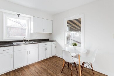 1068PaulineAve-29