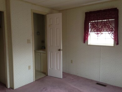 54 Silver St, Seabrook, NH 03874 - photo 7