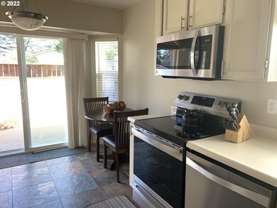 1496 Seacrest Ln, Brookings, OR 97415 - photo 2