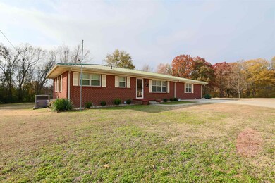213 High Point Ave, Muscle Shoals, AL 35661 - photo 4