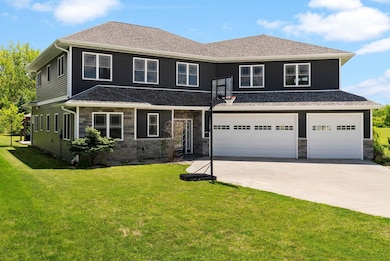 4307 Bellgrove Ln, Madison, WI 53704 - photo 2