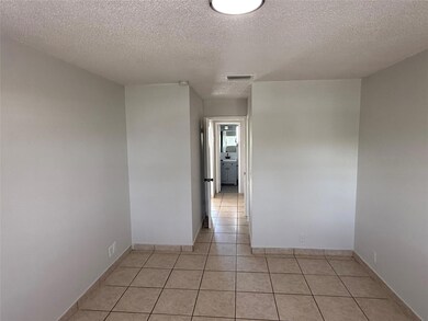 720 NE 7th St unit 7, Hallandale Beach, FL 33009 - photo 5