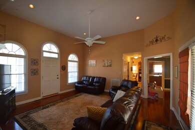 129 Sheldon Dr, Moore, SC 29369 - photo 2