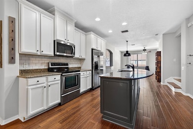 9622 Bay Grove Ln, Tampa, FL 33615 - photo 7